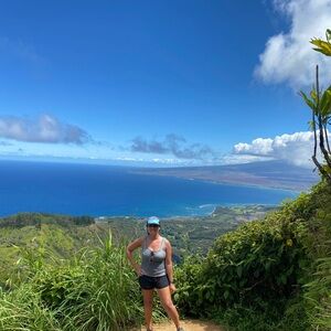 Meet your Posher, Deniz